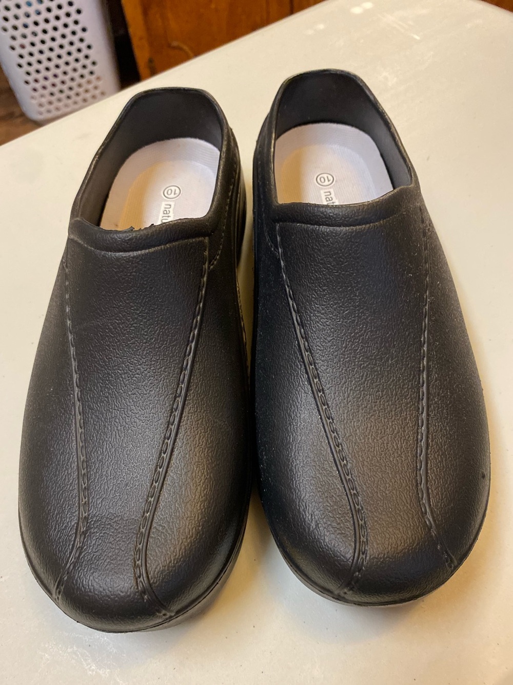 Women’s Black Slip-On Work Shoes size 10 by Natural Uniforms